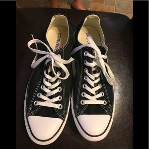 Like new Black Converse unisex